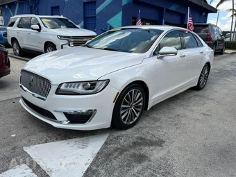 2019 Lincoln MKZ Standard - miniatura 2
