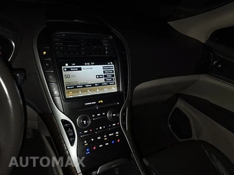 2019 Lincoln Nautilus Reserve - miniatura 11
