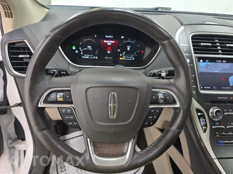2019 Lincoln Nautilus Reserve – miniatura 10