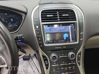 2019 Lincoln Nautilus Reserve – miniatura 11
