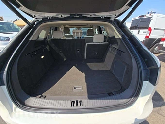 2019 Lincoln Nautilus Reserve - miniatura 11