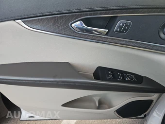 2019 Lincoln Nautilus Reserve – miniatura 9
