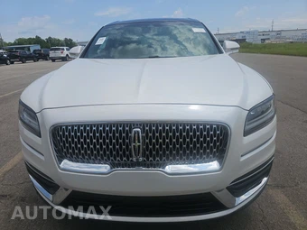 2019 Lincoln Nautilus Reserve – miniatura 2