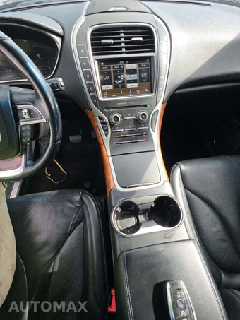 2019 Lincoln Nautilus Reserve – miniatura 10