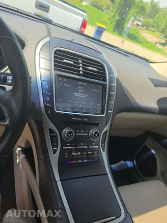 2019 Lincoln Nautilus Reserve – miniatura 10