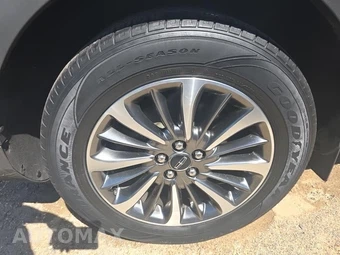 2019 Lincoln Nautilus Select – miniatura 10