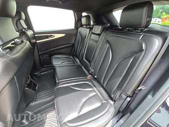 2019 Lincoln Nautilus Standard – miniatura 13