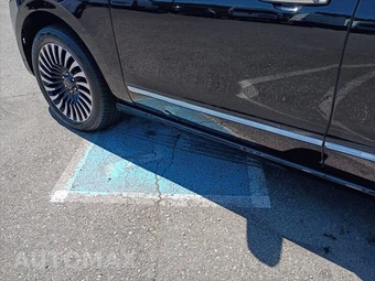 2019 Lincoln Navigator L Black Label - miniatura 28