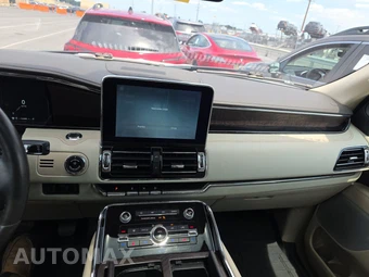 2019 Lincoln Navigator L Reserve – miniatura 11