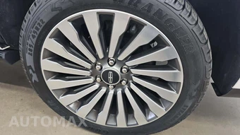 2019 Lincoln Navigator L Reserve – miniatura 32