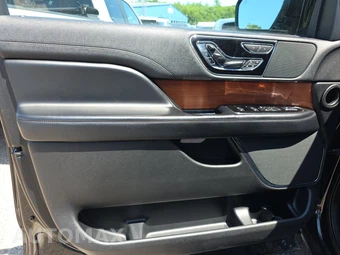 2019 Lincoln Navigator L Reserve – miniatura 9