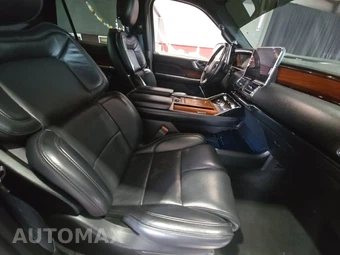 2019 Lincoln Navigator L Select - miniatura 8