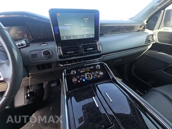 2019 Lincoln Navigator Reserve – miniatura 11