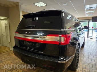 2019 Lincoln Navigator Reserve - miniatura 10