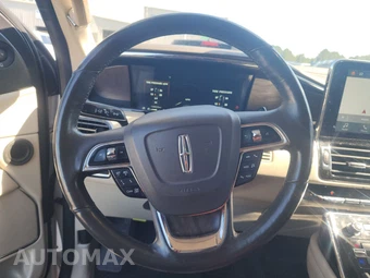 2019 Lincoln Navigator Reserve – miniatura 10