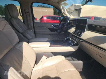 2019 Lincoln Navigator Reserve – miniatura 8