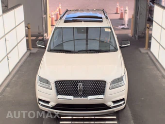 2019 Lincoln Navigator Reserve - miniatura 2