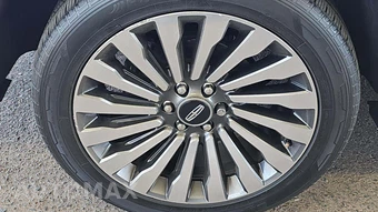 2019 Lincoln Navigator Reserve - miniatura 22