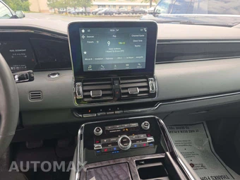 2019 Lincoln Navigator Reserve – miniatura 10
