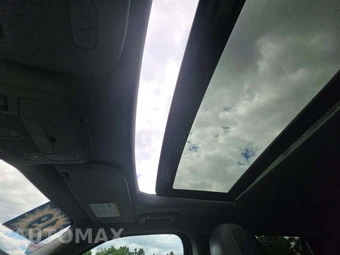 2019 Lincoln Navigator Reserve – miniatura 11