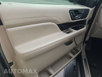 2019 Lincoln Navigator Reserve - miniatura 9
