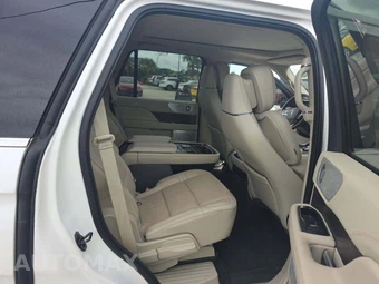 2019 Lincoln Navigator Reserve – miniatura 17