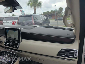 2019 Lincoln Navigator Reserve – miniatura 20