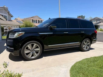 2019 Lincoln Navigator Reserve - miniatura 2
