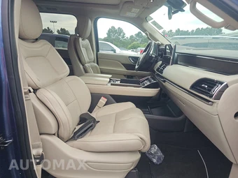 2019 Lincoln Navigator Select – miniatura 8