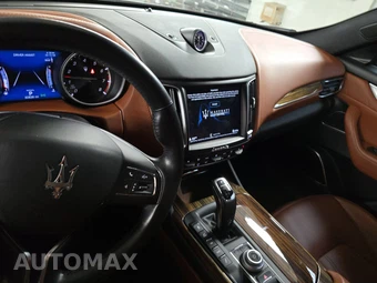 2019 Maserati Levante GranLusso – miniatura 11