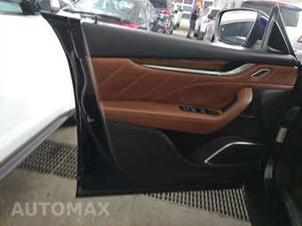 2019 Maserati Levante GranLusso – miniatura 9