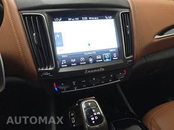 2019 Maserati Levante S – miniatura 11
