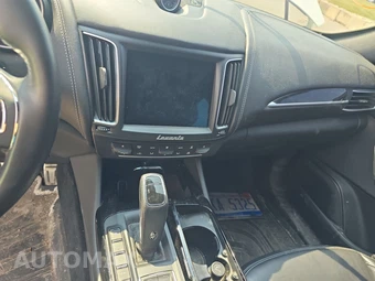 2019 Maserati Levante – miniatura 8