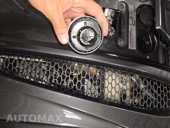 2019 McLaren 570S Coupe – miniatura 21