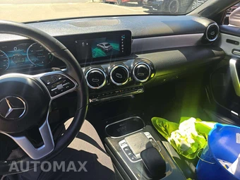 2019 Mercedes-Benz A 220 4MATIC - miniatura 10