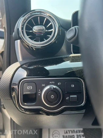 2019 Mercedes-Benz A 220 4MATIC - miniatura 34