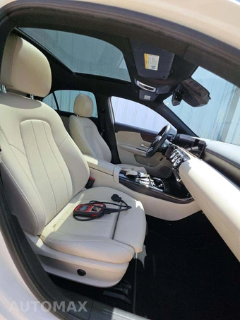 2019 Mercedes-Benz A 220 - miniatura 18
