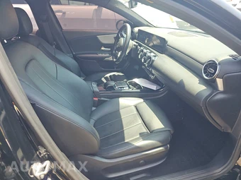2019 Mercedes-Benz A 220 - miniatura 8