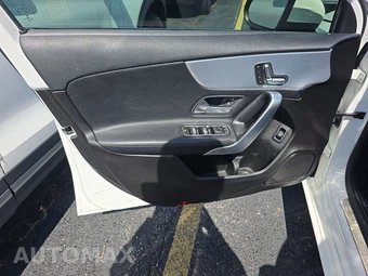 2019 Mercedes-Benz A 220 - miniatura 9