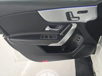 2019 Mercedes-Benz A 220 - miniatura 9