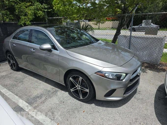 2019 Mercedes-Benz A 220 - miniatura 4