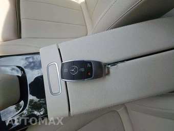 2019 Mercedes-Benz A 220 - miniatura 8