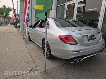 2019 Mercedes-Benz AMG E 53 4MATIC Sedan - miniatura 2