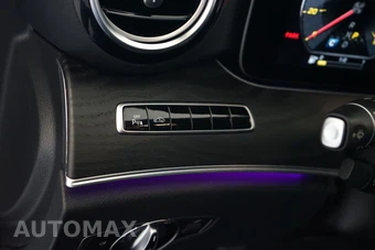 2019 Mercedes-Benz AMG E 53 4MATIC Sedan - miniatura 20