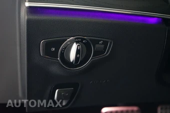 2019 Mercedes-Benz AMG E 53 4MATIC Sedan - miniatura 21