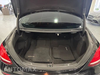 2019 Mercedes-Benz AMG E 63 S 4MATIC Sedan - miniatura 32