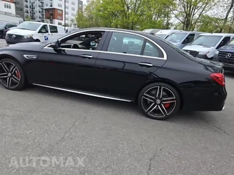 2019 Mercedes-Benz AMG E 63 S 4MATIC Sedan - miniatura 3