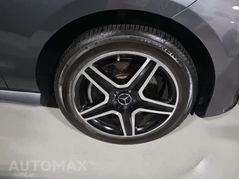 2019 Mercedes-Benz AMG GLE 43 4MATIC – miniatura 9