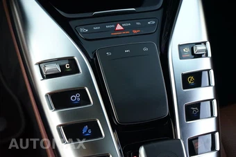 2019 Mercedes-Benz AMG GT 63 4MATIC Sedan - miniatura 19