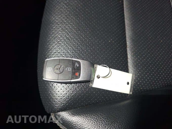 2019 Mercedes-Benz C 300 4MATIC Sedan - miniatura 8